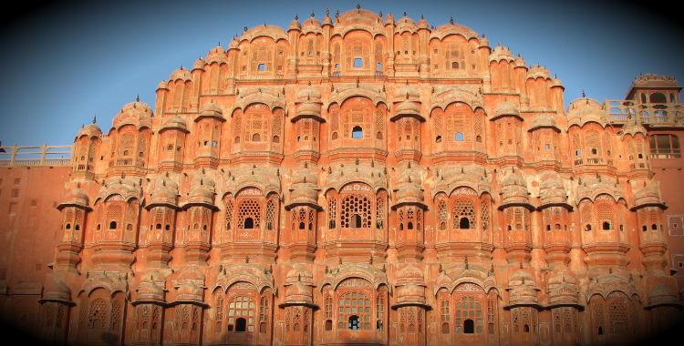 Jaipur, India home to 2,322,575 people.